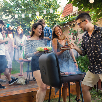 Hinchazón, calor y barbacoas: cómo evitar el caos digestivo del verano